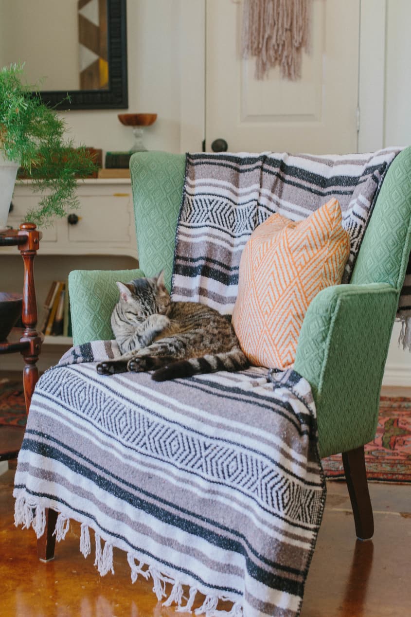 House Tour A Blogger's Easy Going Homemade House Apartment Therapy